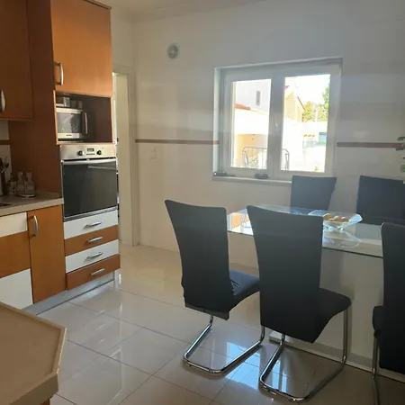 Triple In A House With A Pool * Queijas